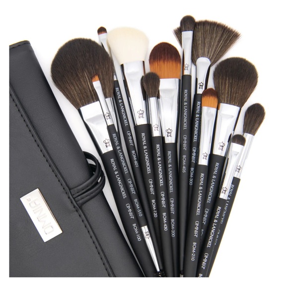 *NWT* Omnia Professional 13 piece makeup brush set with wrap - Picture 2 of 7